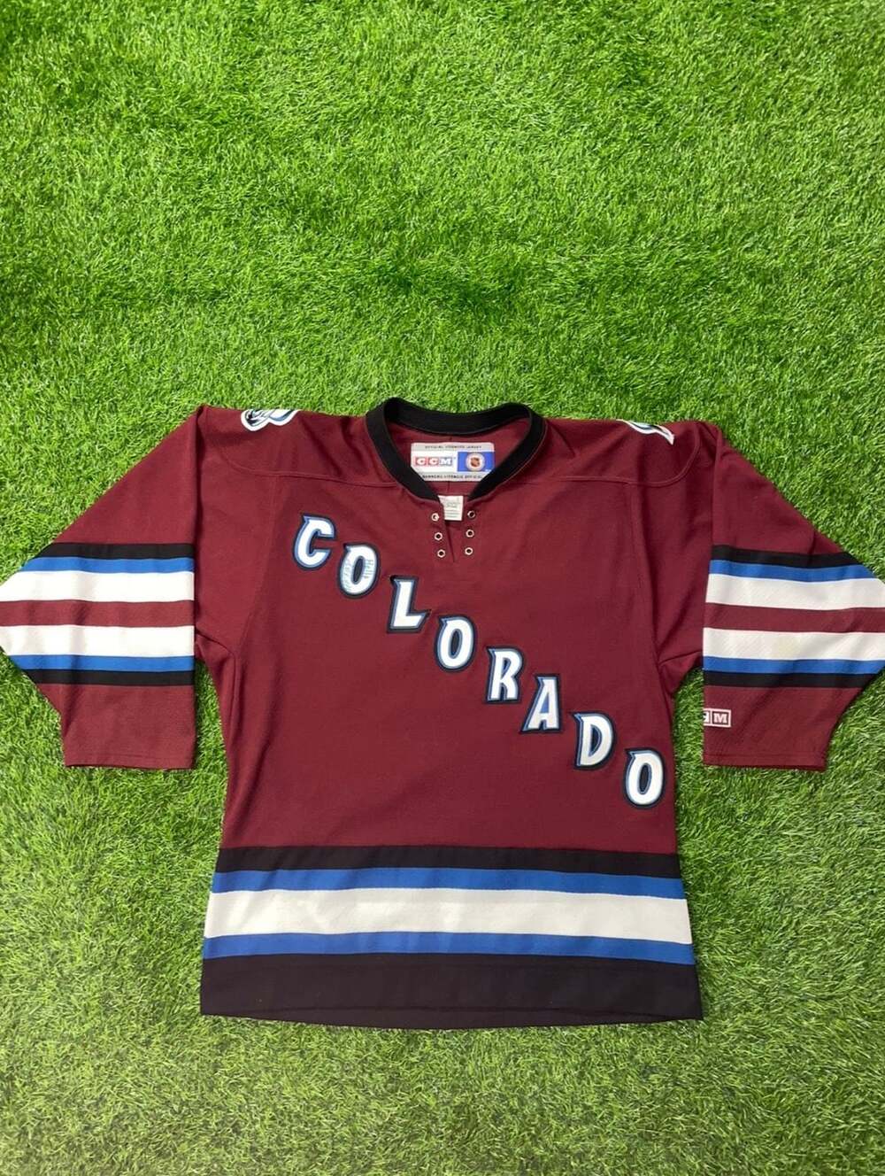 CCM Colorado Avalanche Alternate Jersey Size Small Maroon